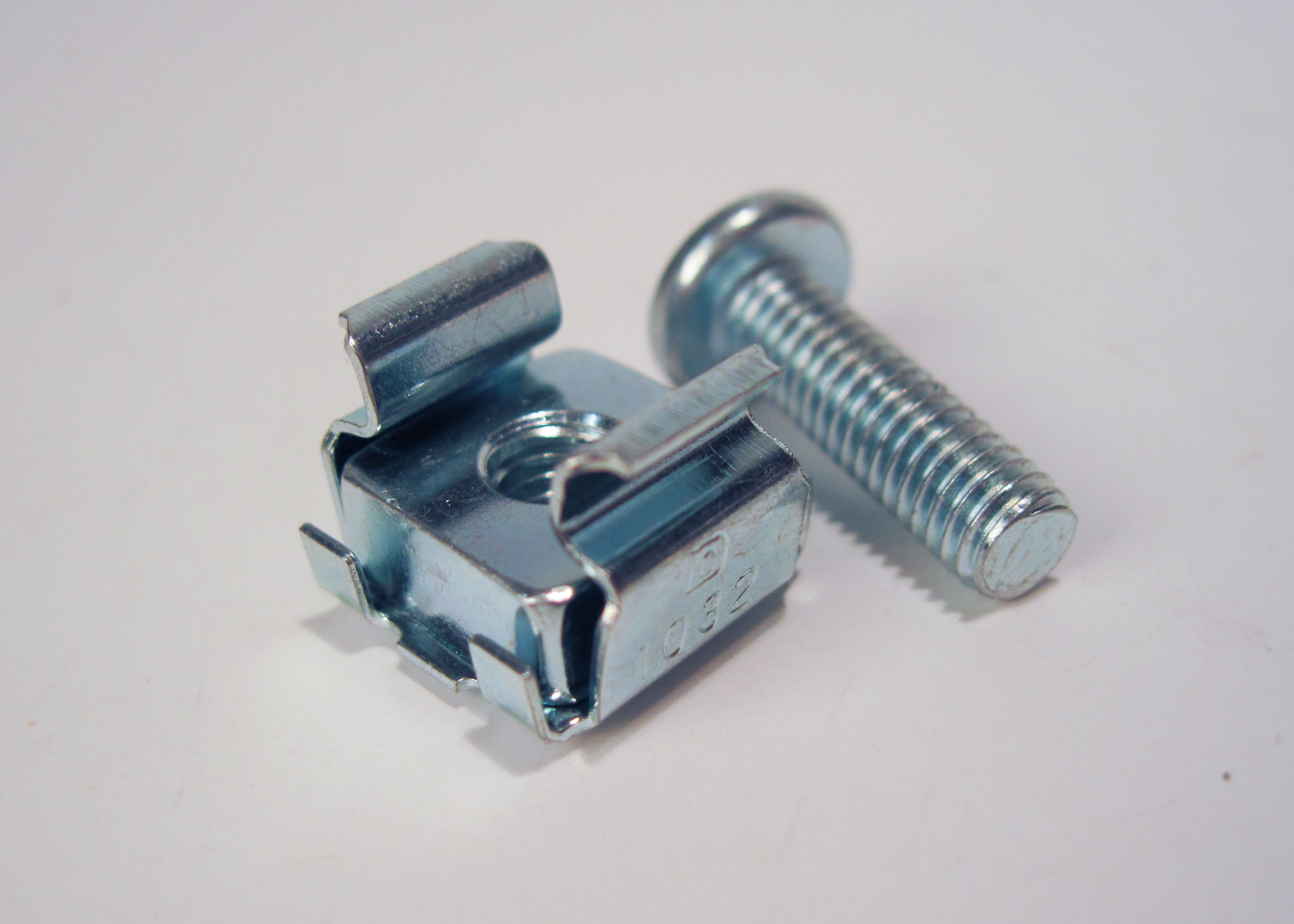 10-32 cage nut and screw kit